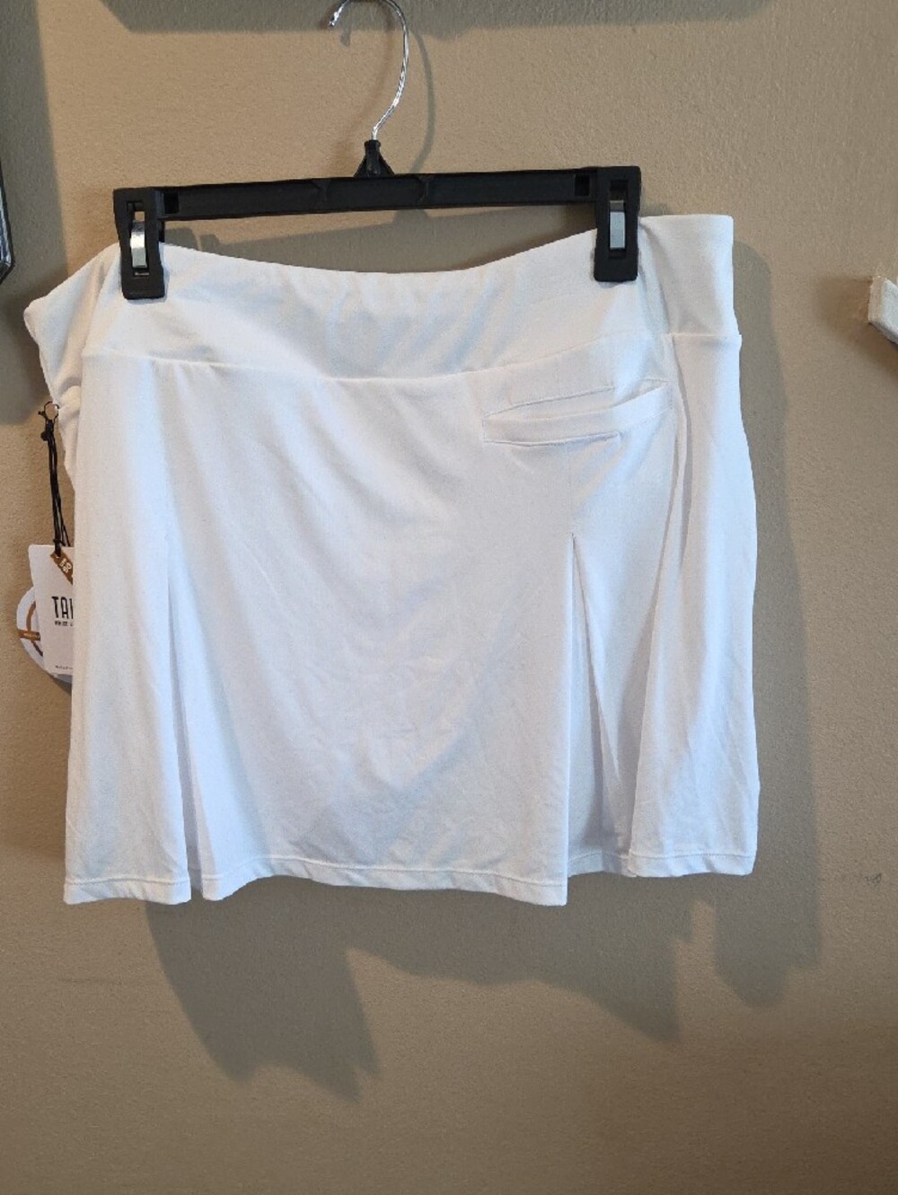 Tail White Women's Skort with Side Pockets - Picture 3 of 8
